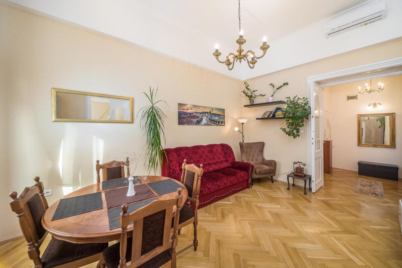 Vintage Apartment Beci Exterior foto